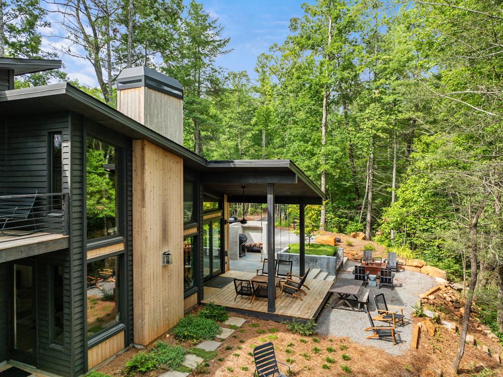 Ellijay, Georgia, 30540, United States, 4 Bedrooms Bedrooms, ,3 BathroomsBathrooms,Residential,Active,2017489