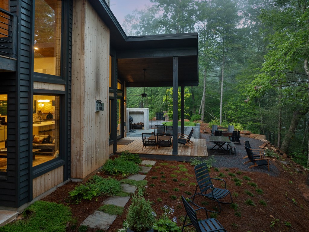 Ellijay, Georgia, 30540, United States, 4 Bedrooms Bedrooms, ,3 BathroomsBathrooms,Residential,Active,2017489