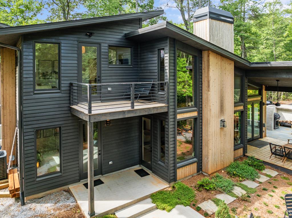 Ellijay, Georgia, 30540, United States, 4 Bedrooms Bedrooms, ,3 BathroomsBathrooms,Residential,Active,2017489
