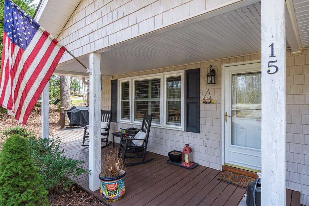 15 Lonesome Pine Road