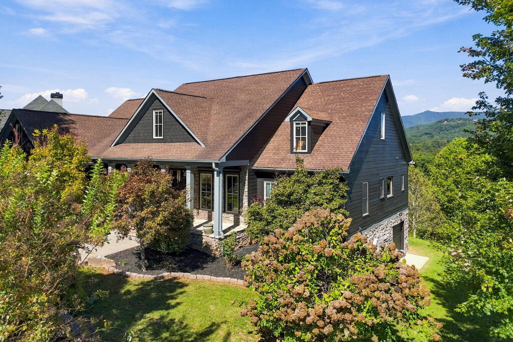 452 Ridgemont Drive
