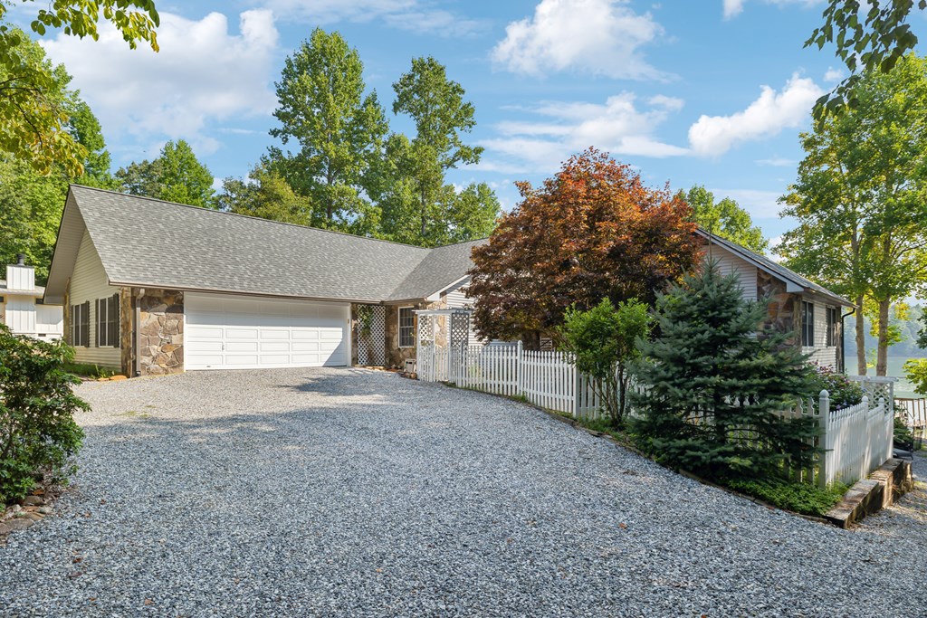 914 Honaker Road