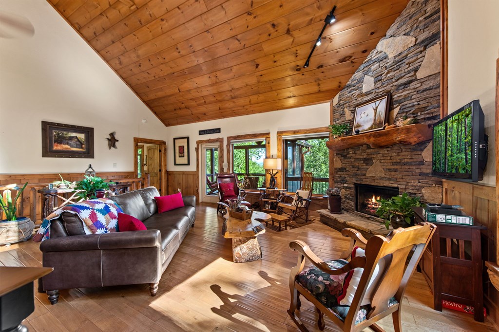 169 Walnut Mountain Road
