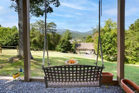 A home in Hiawassee