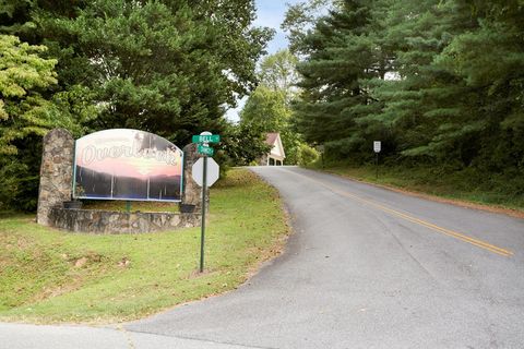 A home in Hiawassee