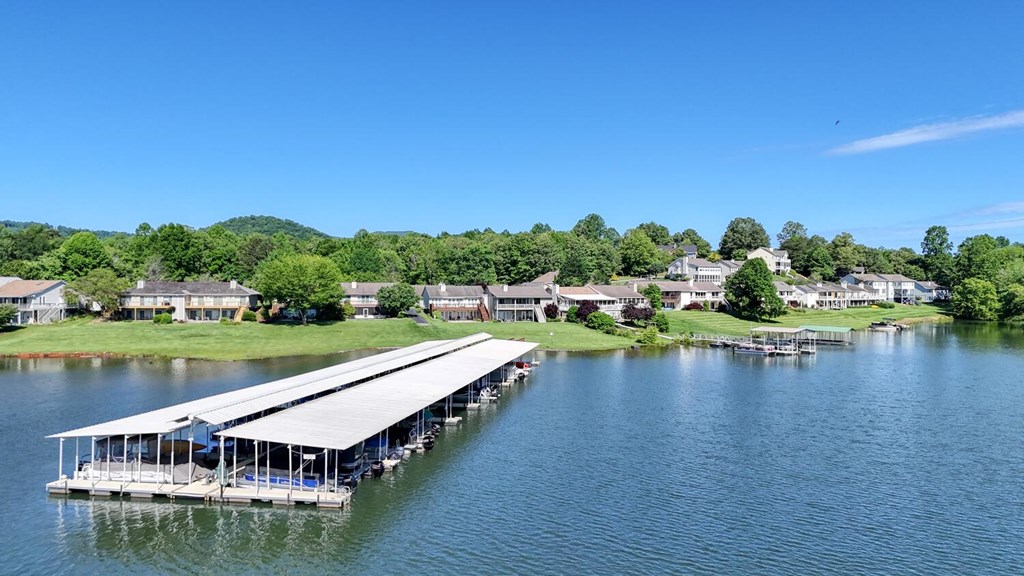 618 Shoreline Drive