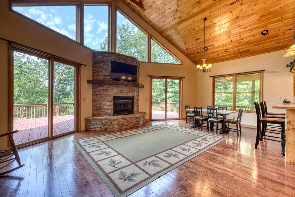 235 Oak Ridge Estates
