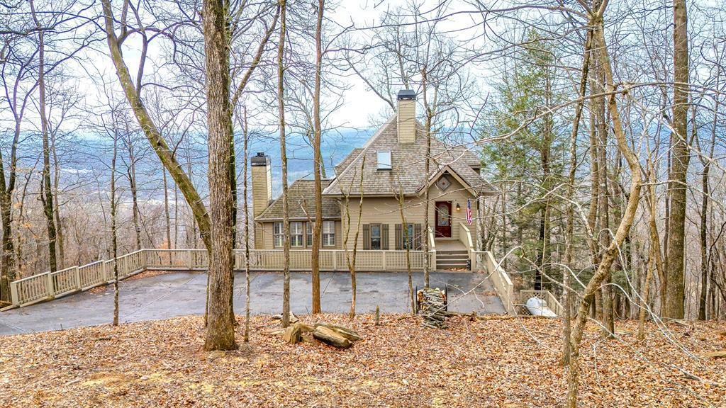 1911 Ridge View Drive