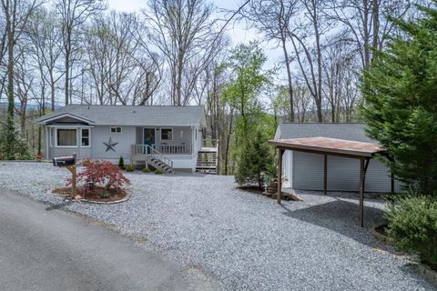 1682 Settlement Road Young Harris GA 30582