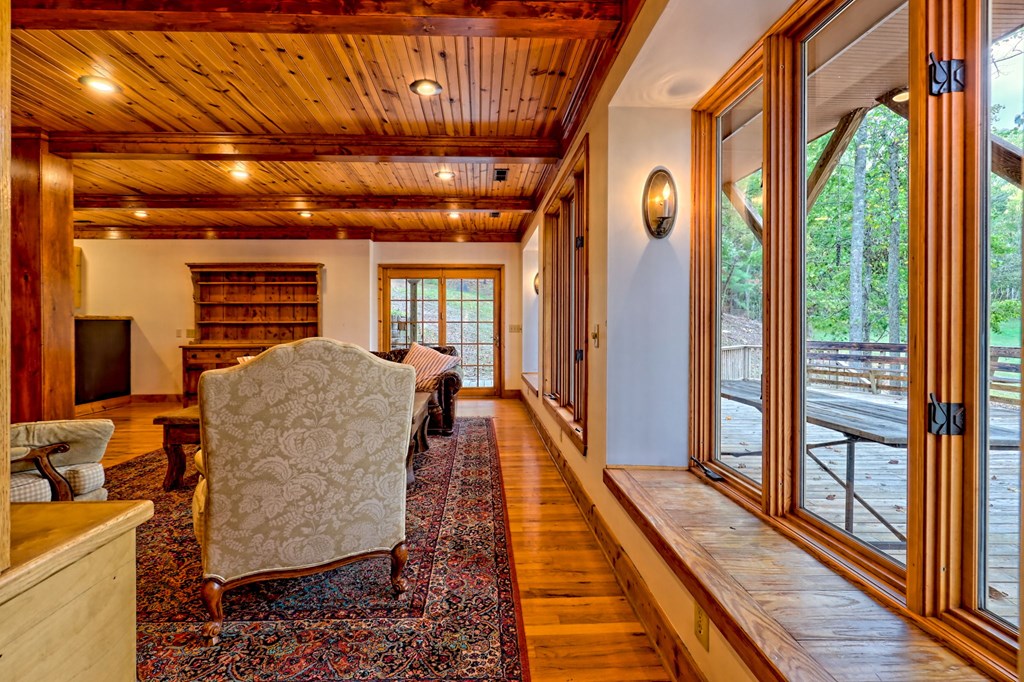 Warne, North Carolina, 28909, United States, 5 Bedrooms Bedrooms, ,6 BathroomsBathrooms,Residential,Active,1968121