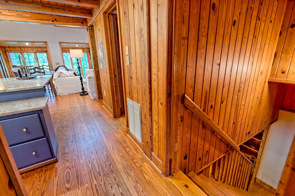 Warne, North Carolina, 28909, United States, 5 Bedrooms Bedrooms, ,6 BathroomsBathrooms,Residential,Active,1968121