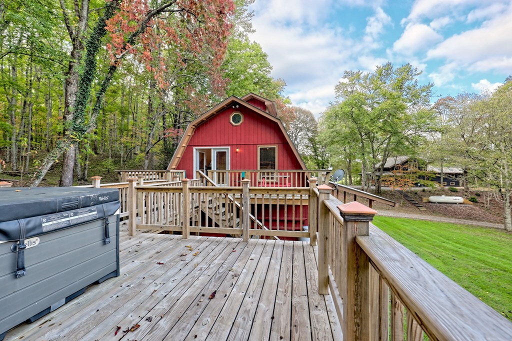 Warne, North Carolina, 28909, United States, 5 Bedrooms Bedrooms, ,6 BathroomsBathrooms,Residential,Active,1968121