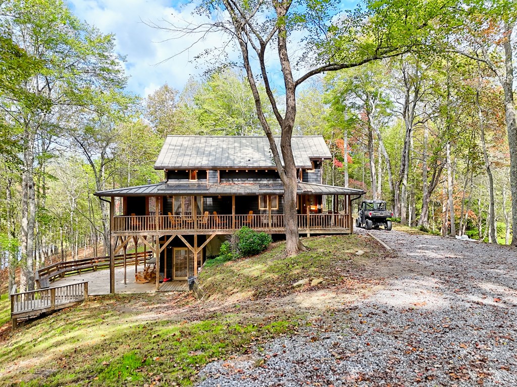 Warne, North Carolina, 28909, United States, 5 Bedrooms Bedrooms, ,6 BathroomsBathrooms,Residential,Active,1968121