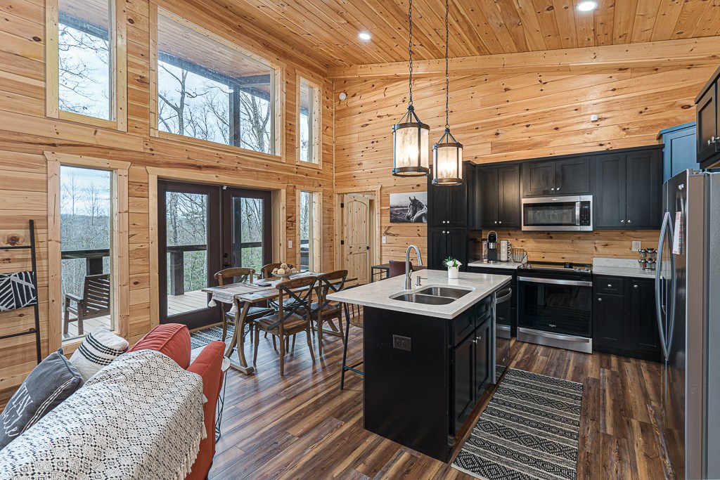 305 Antler Lane