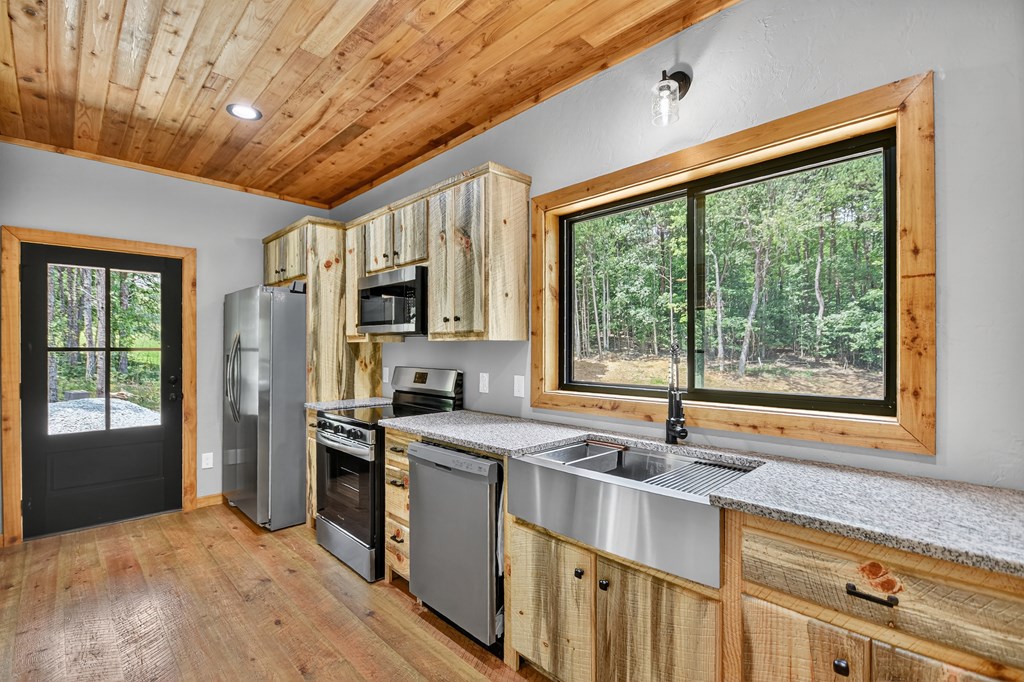 107 Dogwood Hills Way