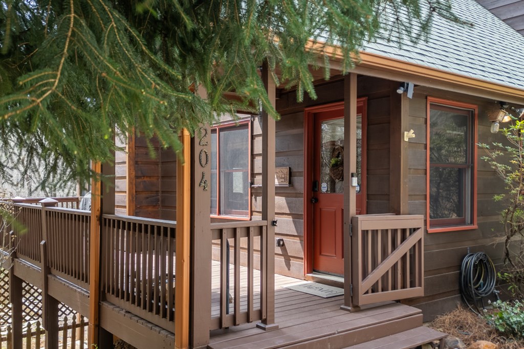 1204 Brookhaven Lane