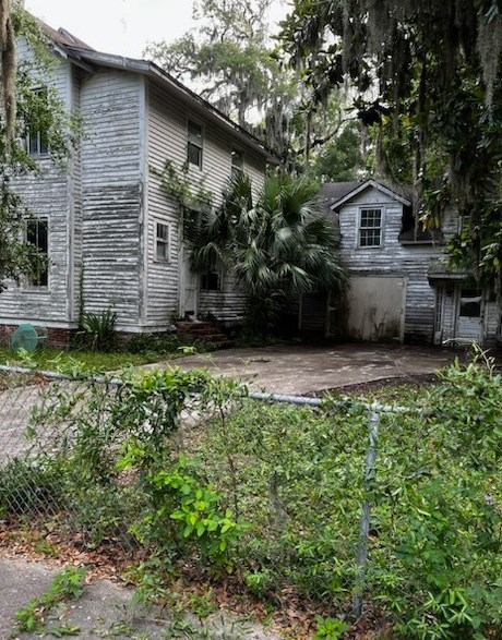 1300 Dartmouth Street