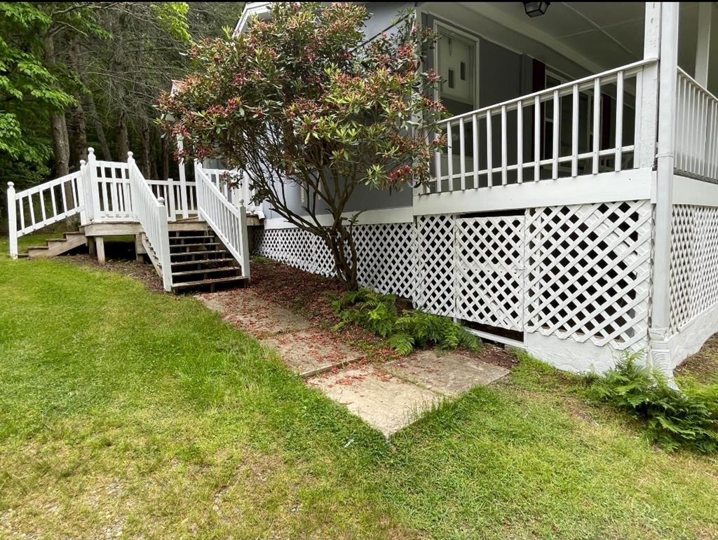 2322 Moccasin Road