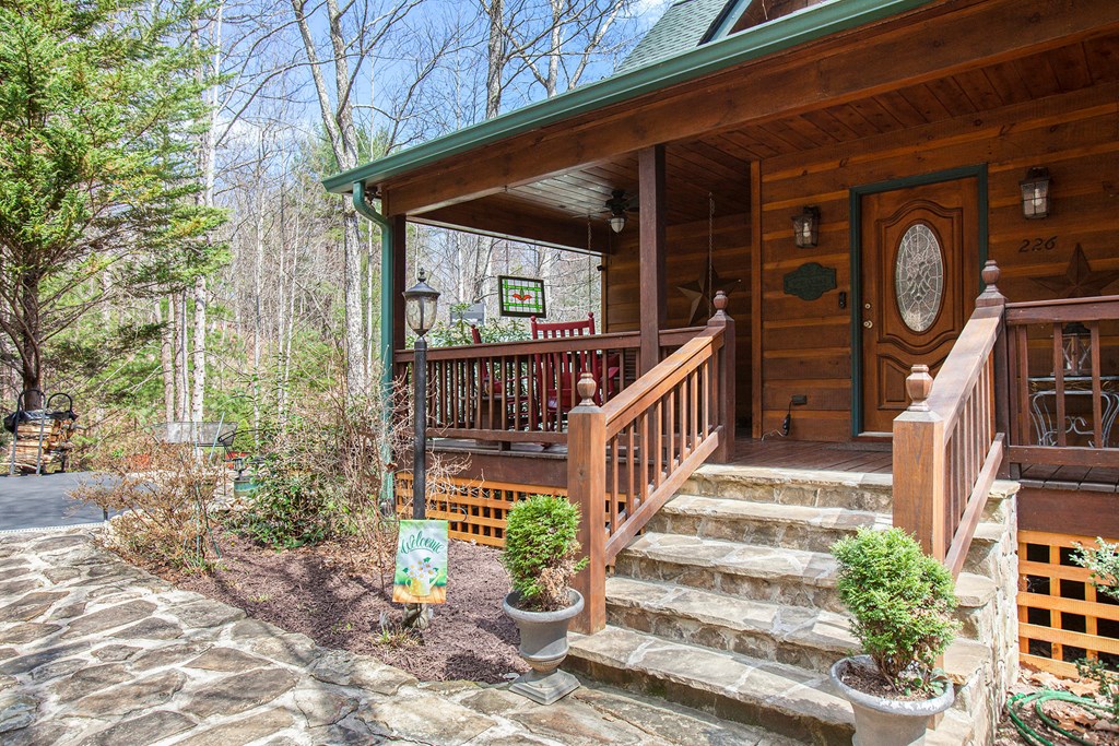 226 Shepherds Walk