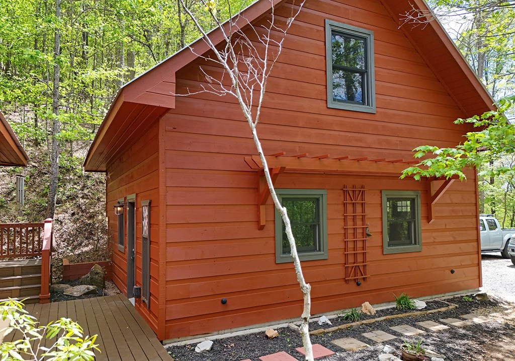 327 Prospectors Pass