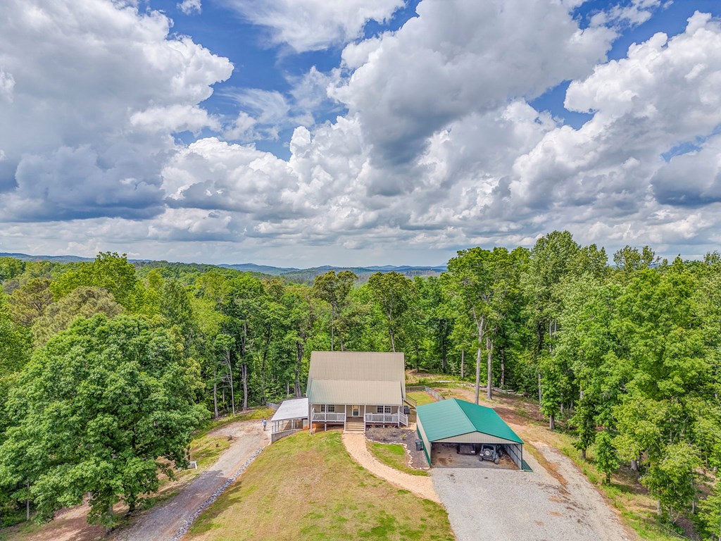 225 NE Deer Hollow Trail