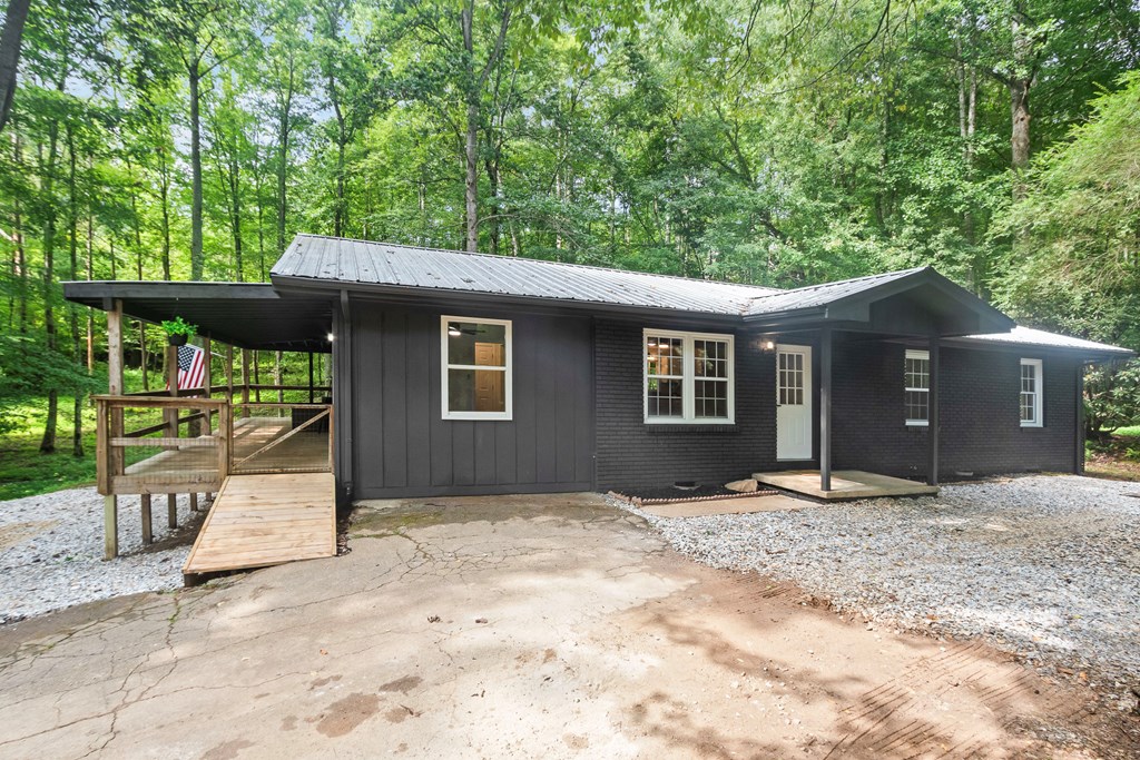 123 Quarry Road