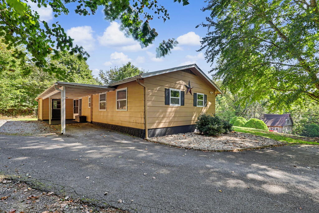18 Willie Hutson Road