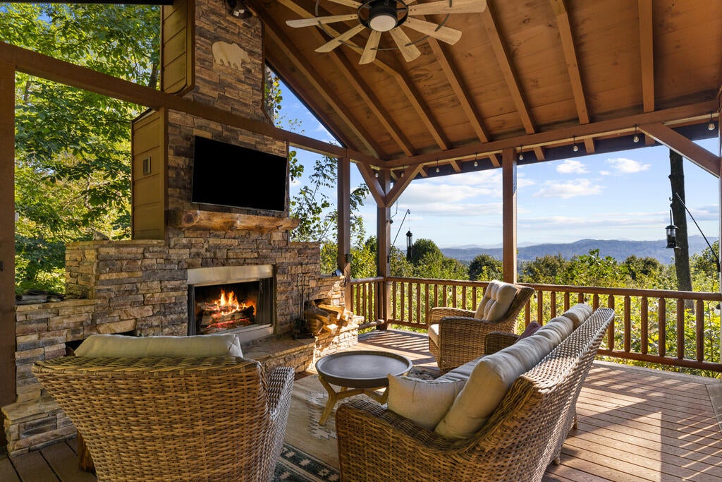 929 Overlook Road