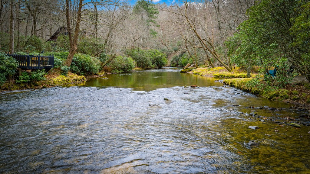 120 North Riverview Ln