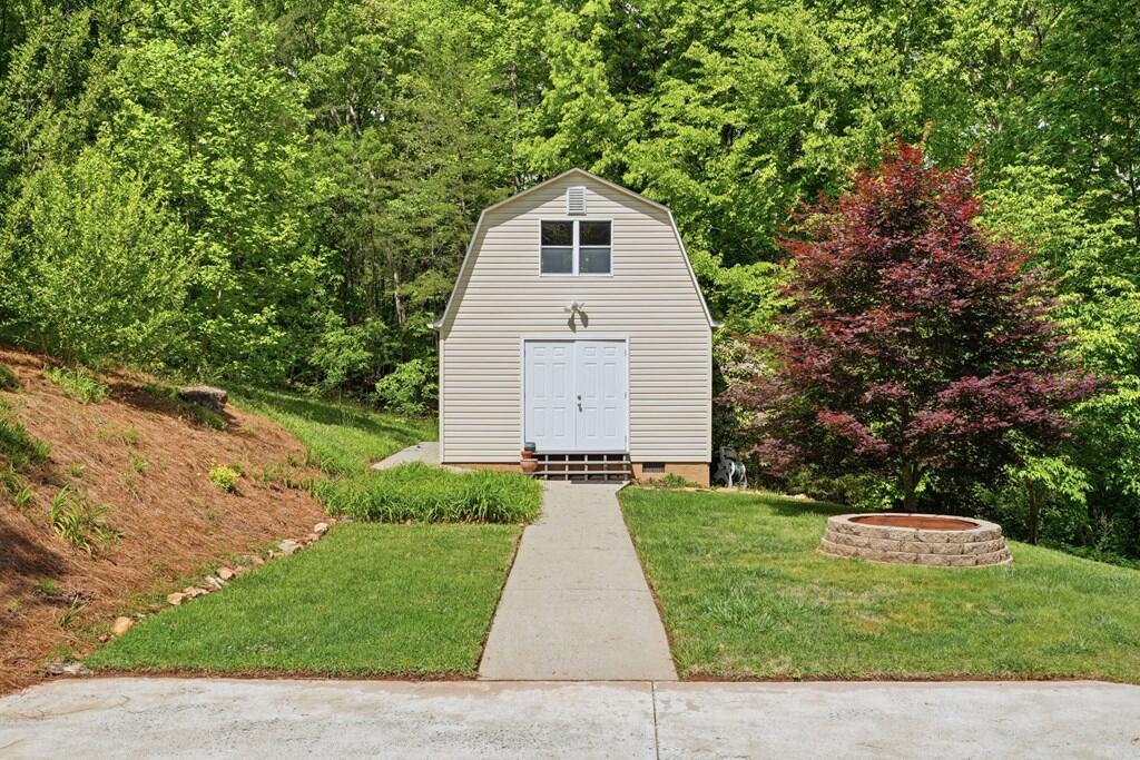 7616 Highland Oaks Drive