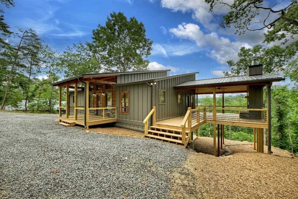 418 Windy Valley Trail