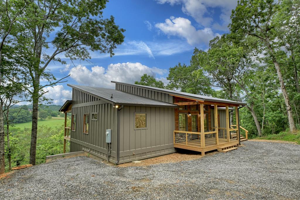 418 Windy Valley Trail