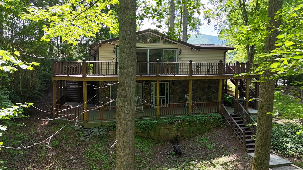 48 Forest Lakes Drive