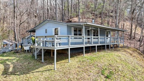 240 Ruby Lake Drive N Hiawassee GA 30546