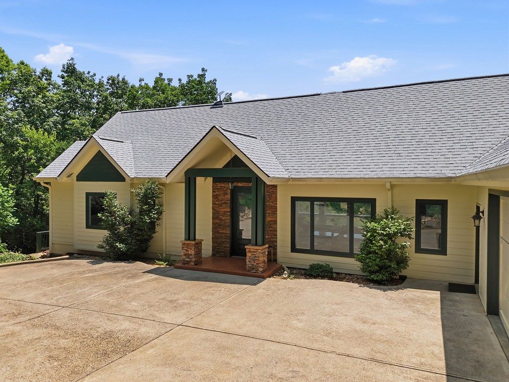 714 Clearview Drive