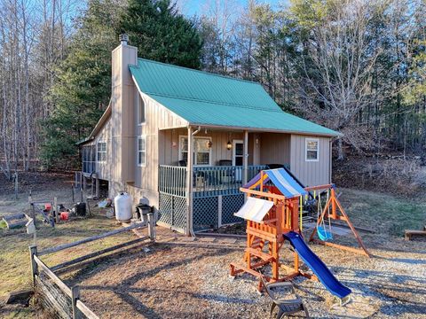 531 Wikle Road Hayesville NC 28904