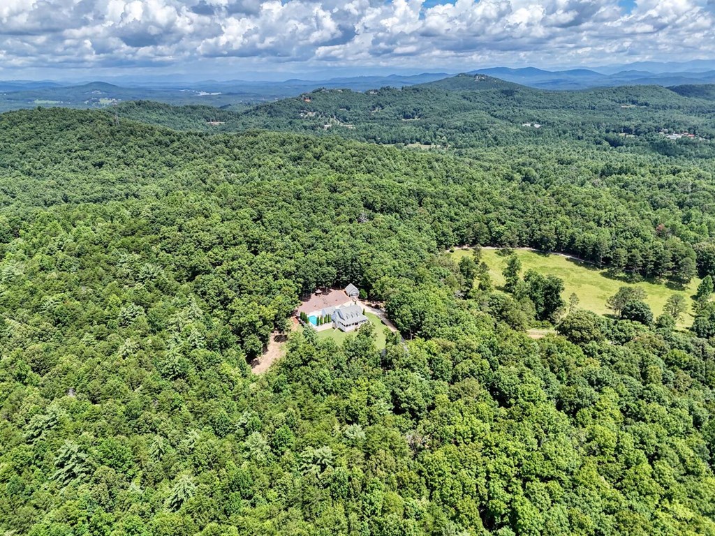 Blairsville, Georgia, 30512, United States, 4 Bedrooms Bedrooms, ,4 BathroomsBathrooms,Residential,Active,1892611