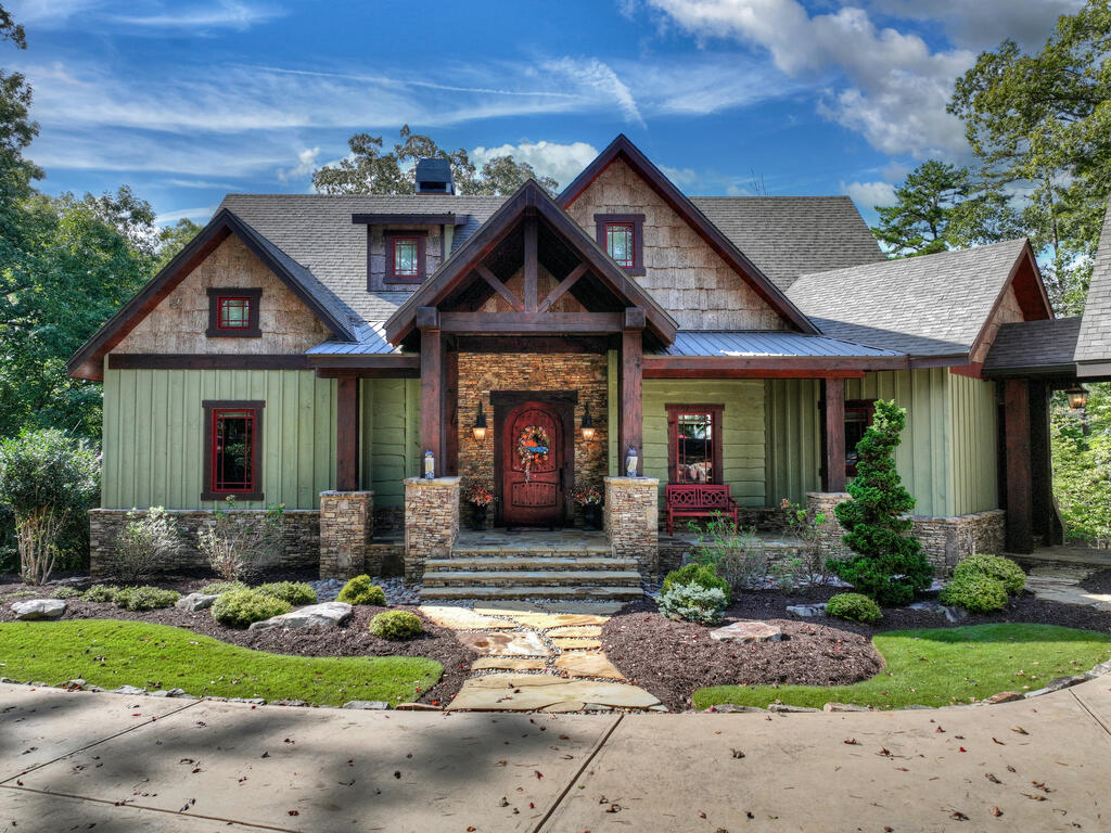 955 Old Toccoa Loop