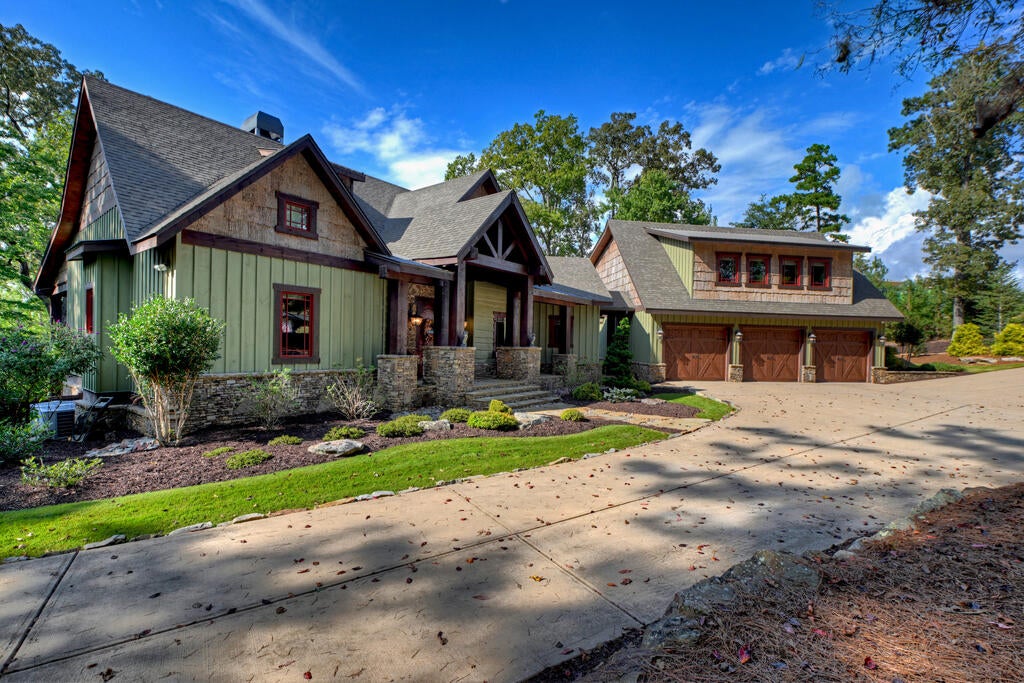 955 Old Toccoa Loop