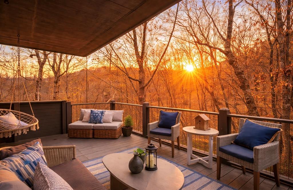 220 Wake Robin Drive