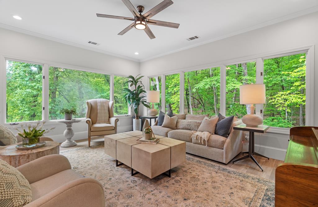 220 Wake Robin Drive