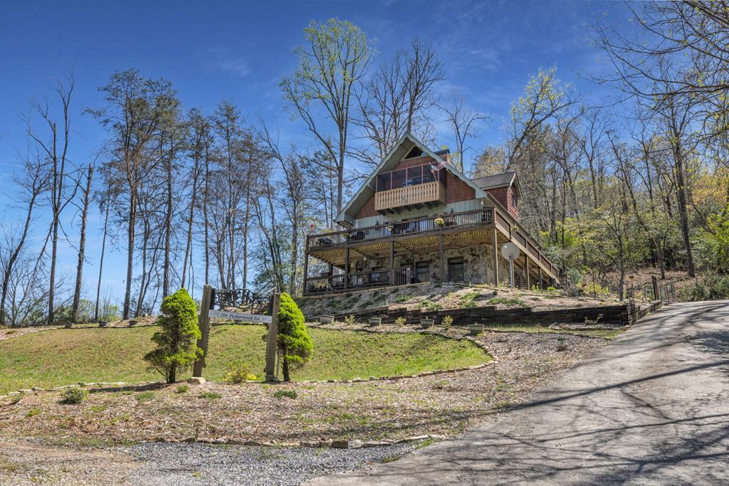 206 Peckerwood Road