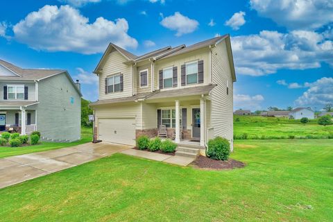 A home in Adairsville