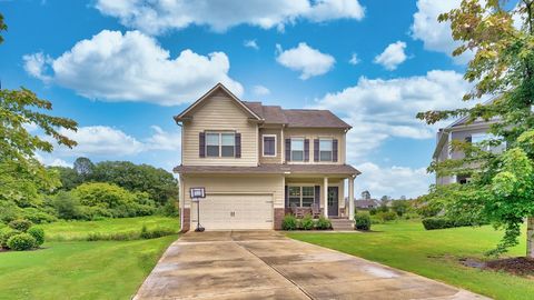 A home in Adairsville