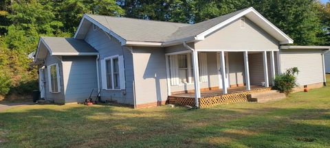 A home in Mccaysville