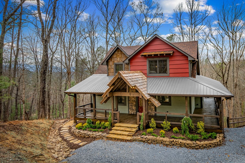 Blue Ridge, Georgia, 30513, United States, 3 Bedrooms Bedrooms, ,4 BathroomsBathrooms,Residential,Active,2028743