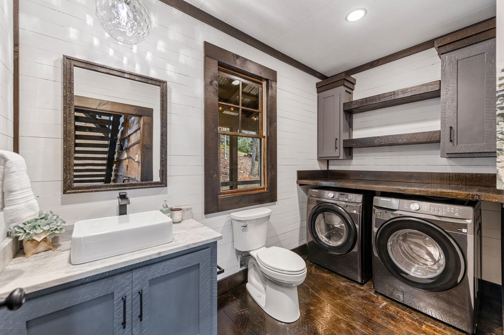 Blue Ridge, Georgia, 30513, United States, 3 Bedrooms Bedrooms, ,4 BathroomsBathrooms,Residential,Active,2028743