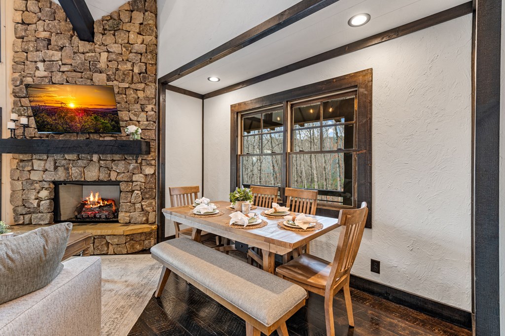 Blue Ridge, Georgia, 30513, United States, 3 Bedrooms Bedrooms, ,4 BathroomsBathrooms,Residential,Active,2028743