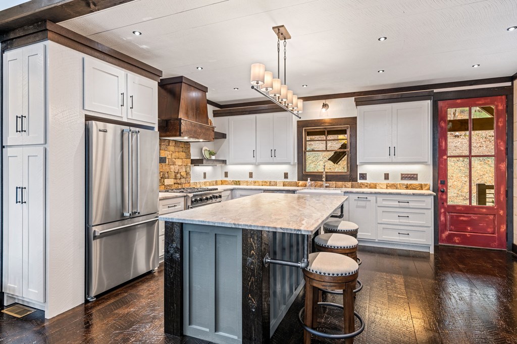 Blue Ridge, Georgia, 30513, United States, 3 Bedrooms Bedrooms, ,4 BathroomsBathrooms,Residential,Active,2028743