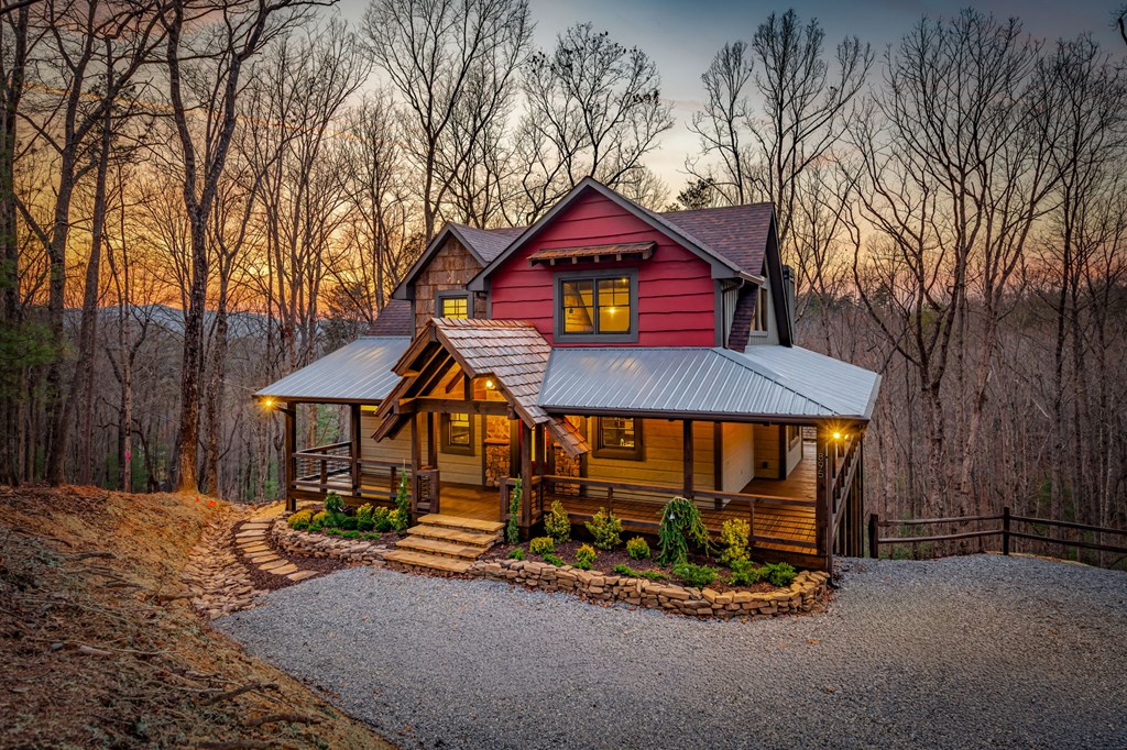Blue Ridge, Georgia, 30513, United States, 3 Bedrooms Bedrooms, ,4 BathroomsBathrooms,Residential,Active,2028743